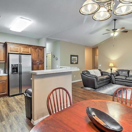 Branson Home With Deck Walk To The Strip And Creek! Exterior foto