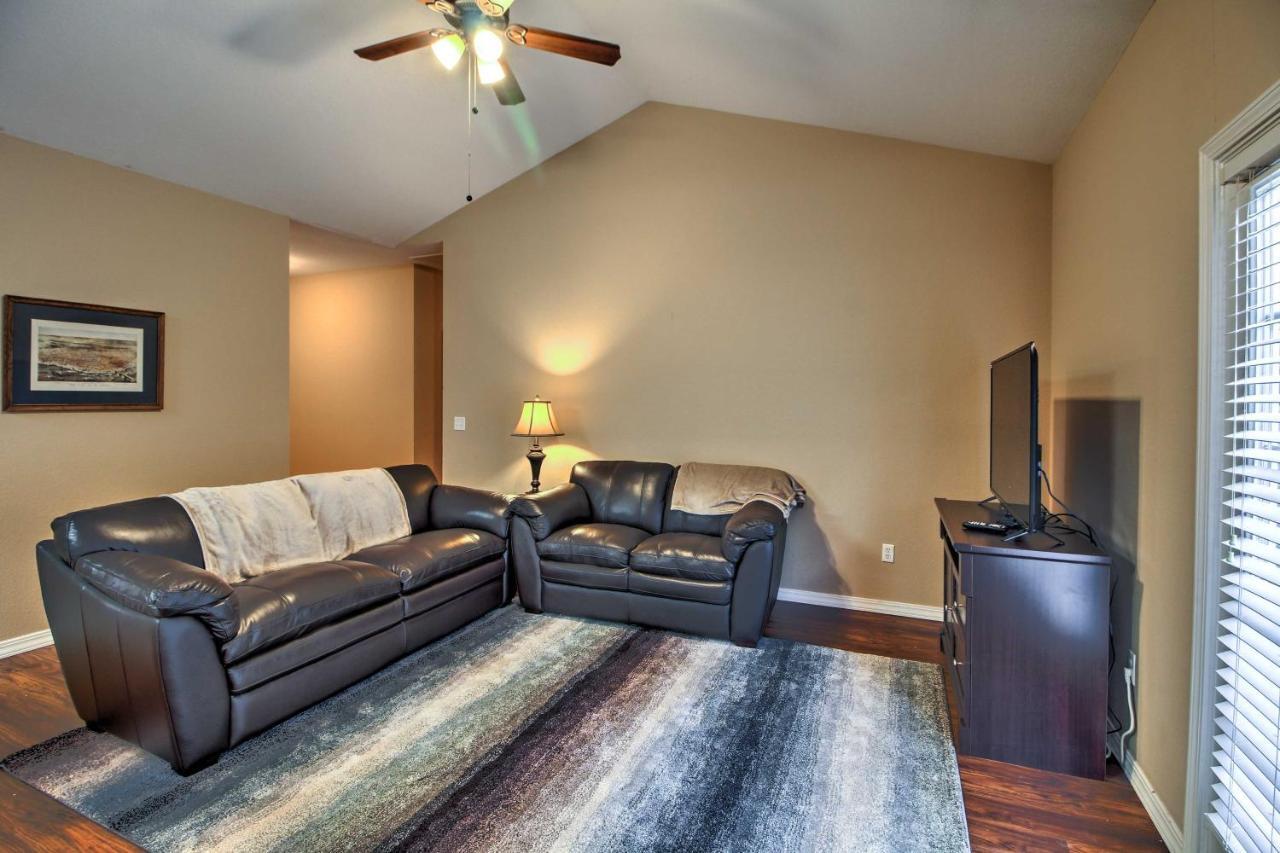 Branson Home With Deck Walk To The Strip And Creek! Exterior foto